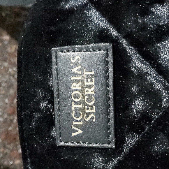 VICTORIAS SECRET BLACK LARGE VEGAN FAUX FUR TOTE BAG - Picture 6 of 10